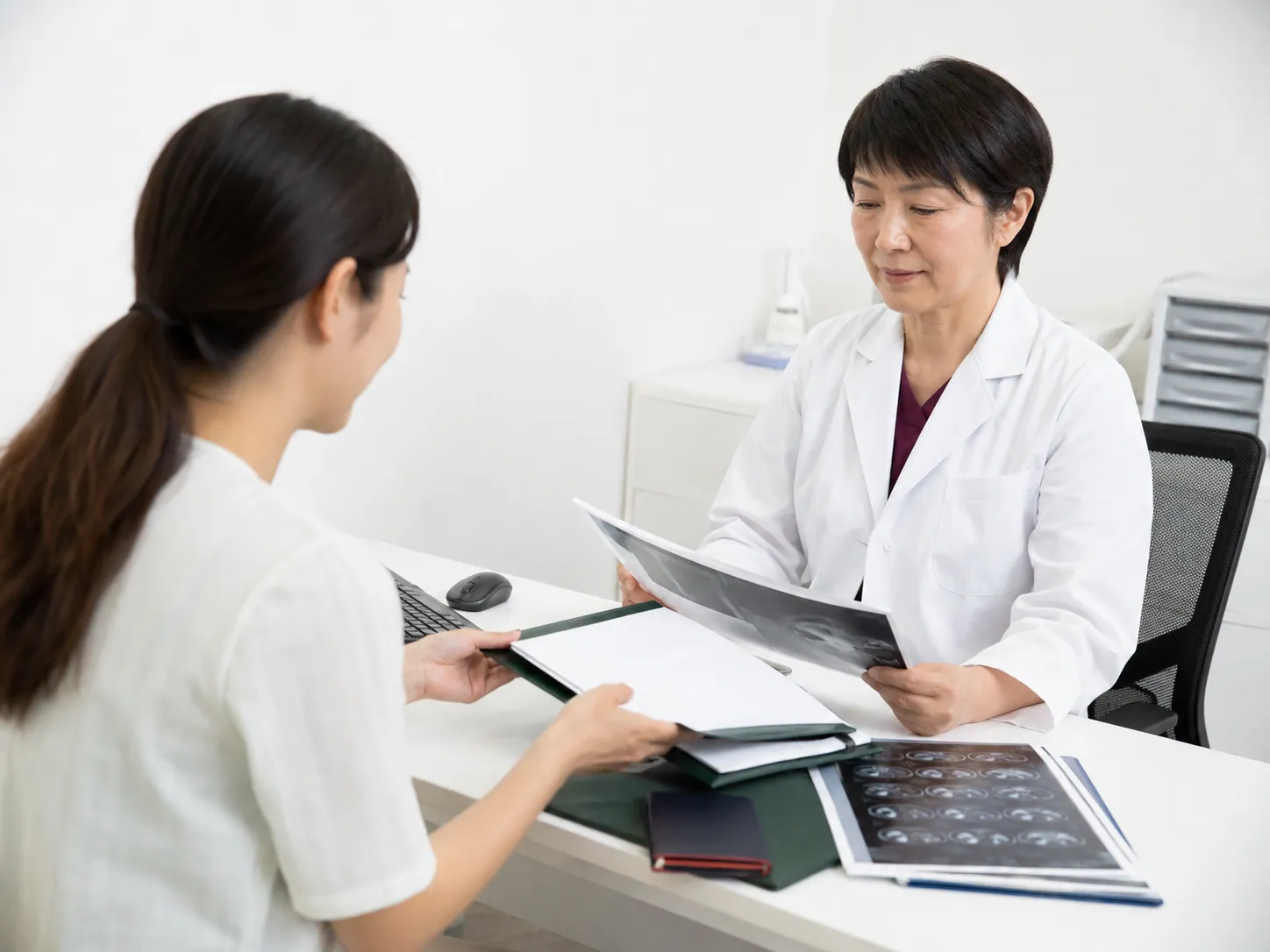 International patient preparing for comprehensive health screening in Japan