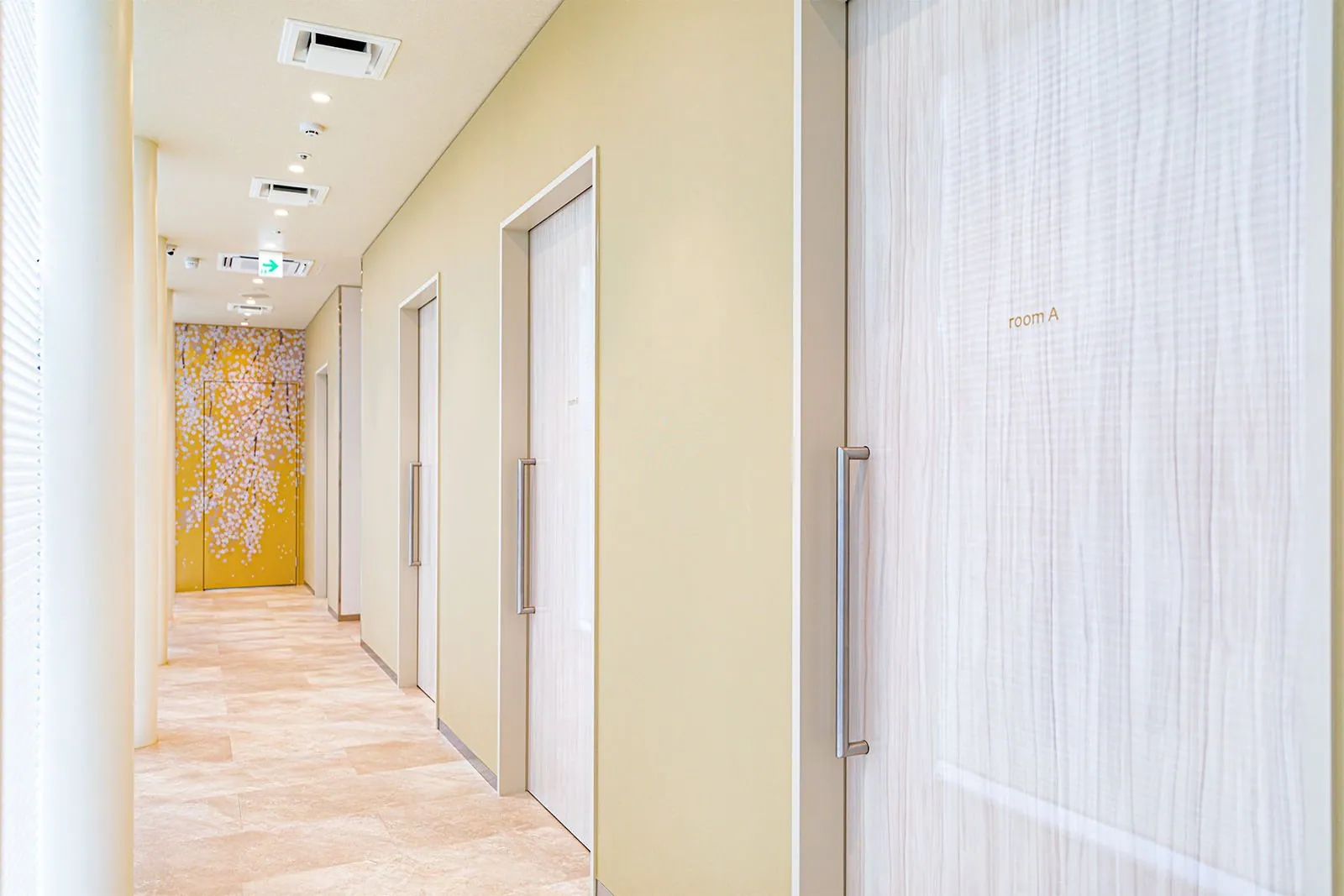 Corridor leading to the treatment rooms at GINZA NOA CLINIC