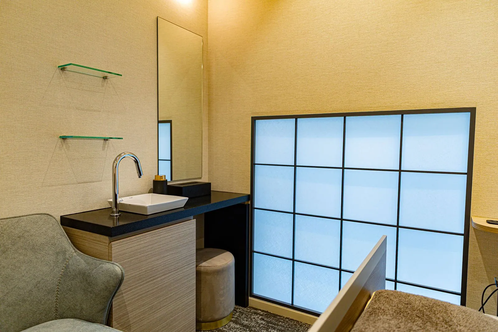 Lounge seating at GINZA NOA CLINIC