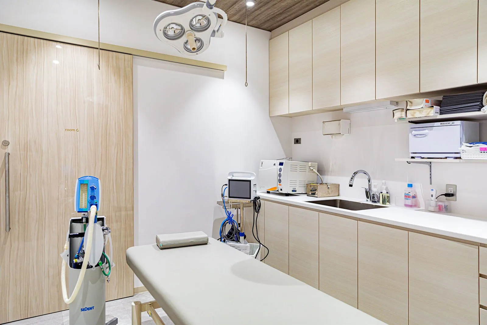 Treatment room at GINZA NOA CLINIC